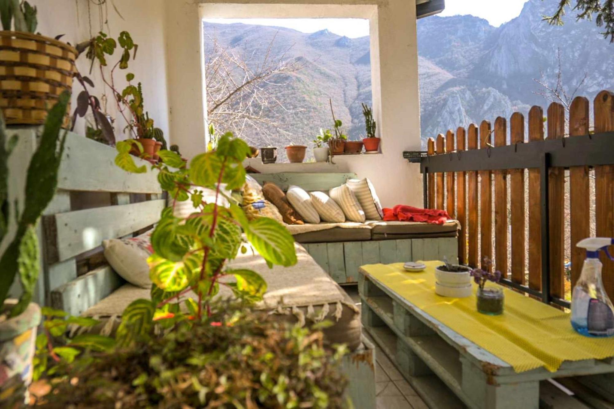 Canyon Matka - Unique Place For Stay Skopje Bagian luar foto
