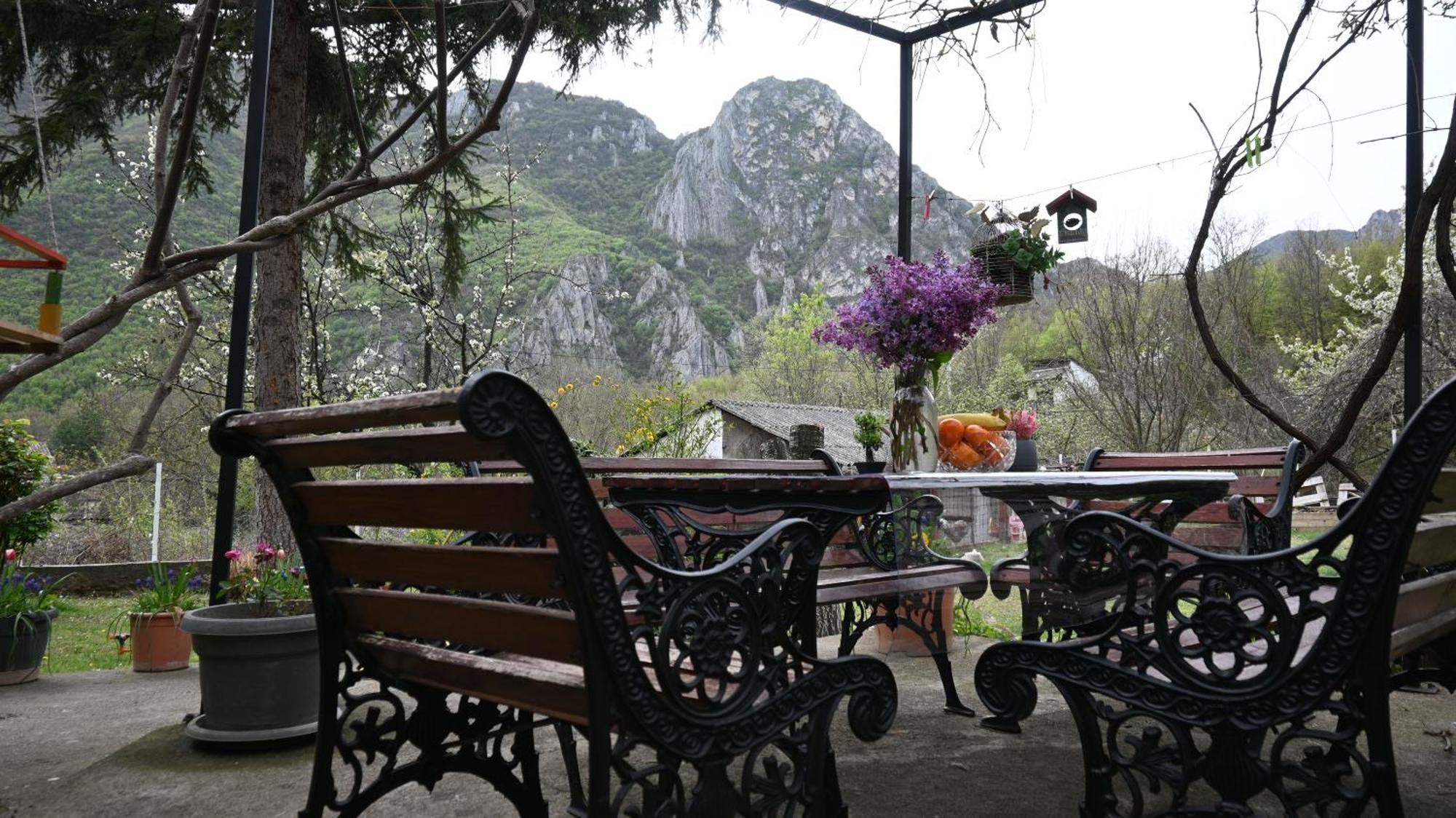 Canyon Matka - Unique Place For Stay Skopje Bagian luar foto